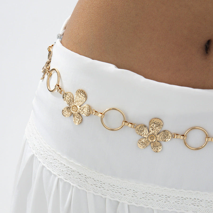 Cintura a catena da donna alla moda stile OL a cinque petali, in metallo con chiusura a moschettone e nappina