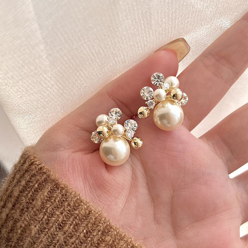 Orecchini a perno con perle stile vintage francese elegante con perni in acciaio placcato per donna, uso quotidiano, design rotondo geometrico minimalista, look di lusso