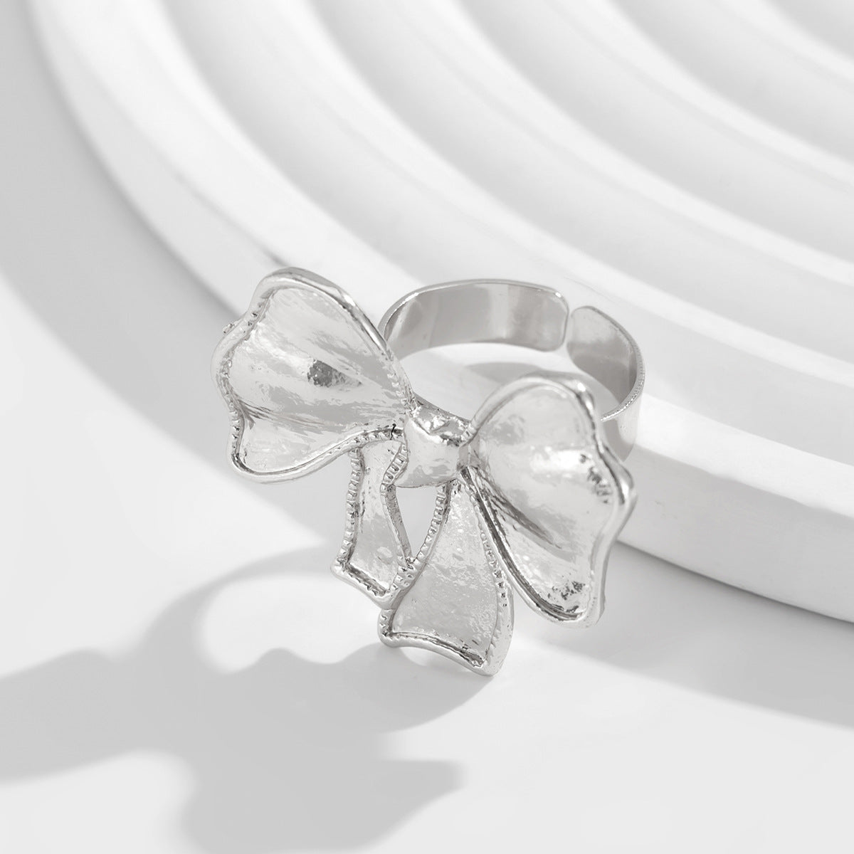 Luxury Elegant Geometric Zinc Alloy Plated Irregular Bowknot Ring Set for Women