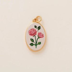 Minimalist Luxury Heart Shaped 18K Gold Plated Brass Pendant with Fruit and Floral Motifs