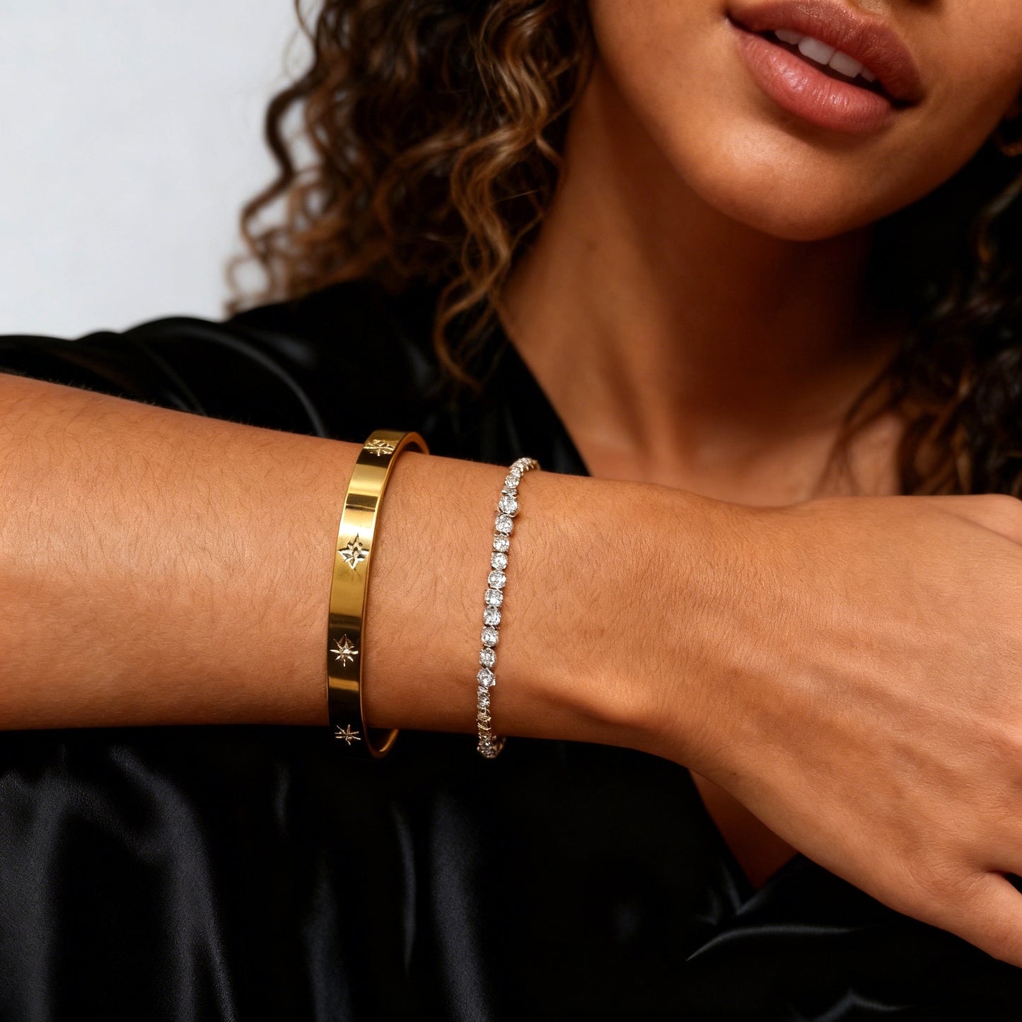 Minimalist 18K Gold Plated Stainless Steel Round Geometric Cubic Zirconia Bracelet