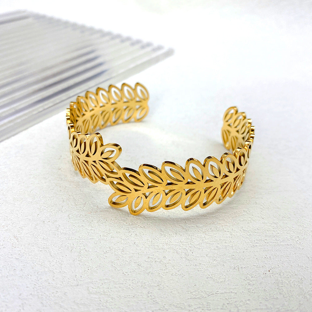 Elegant Wheat Sheaf Shaped Bracelet for Women in Titanium Steel with Mesh Texture and Irregular Pattern