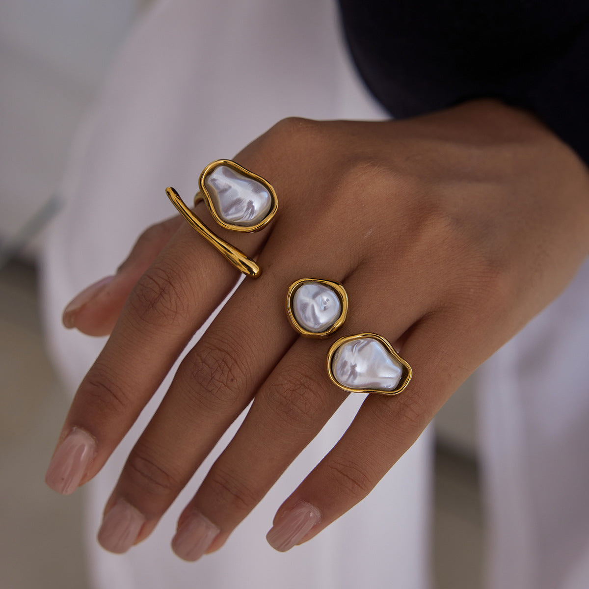 Anillo de acero de titanio con forma geométrica ovalada, inspirado en perlas barrocas, para mujer, con acabado chapado, joyería de mano de lujo minimalista