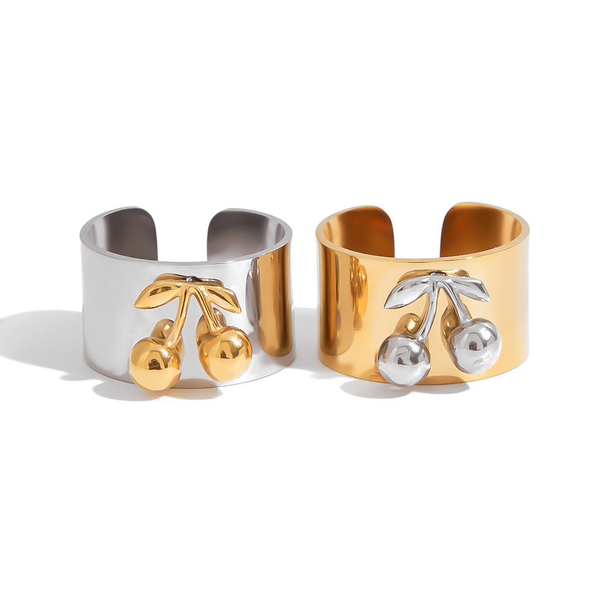 Anello in acciaio al titanio a forma di cuore all'avanguardia con finitura galvanica da donna