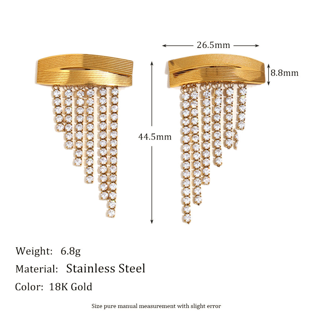 Orecchini a perno geometrici minimalisti in acciaio inossidabile con placcatura in oro 18 carati e nappa lussuosa pendente da donna