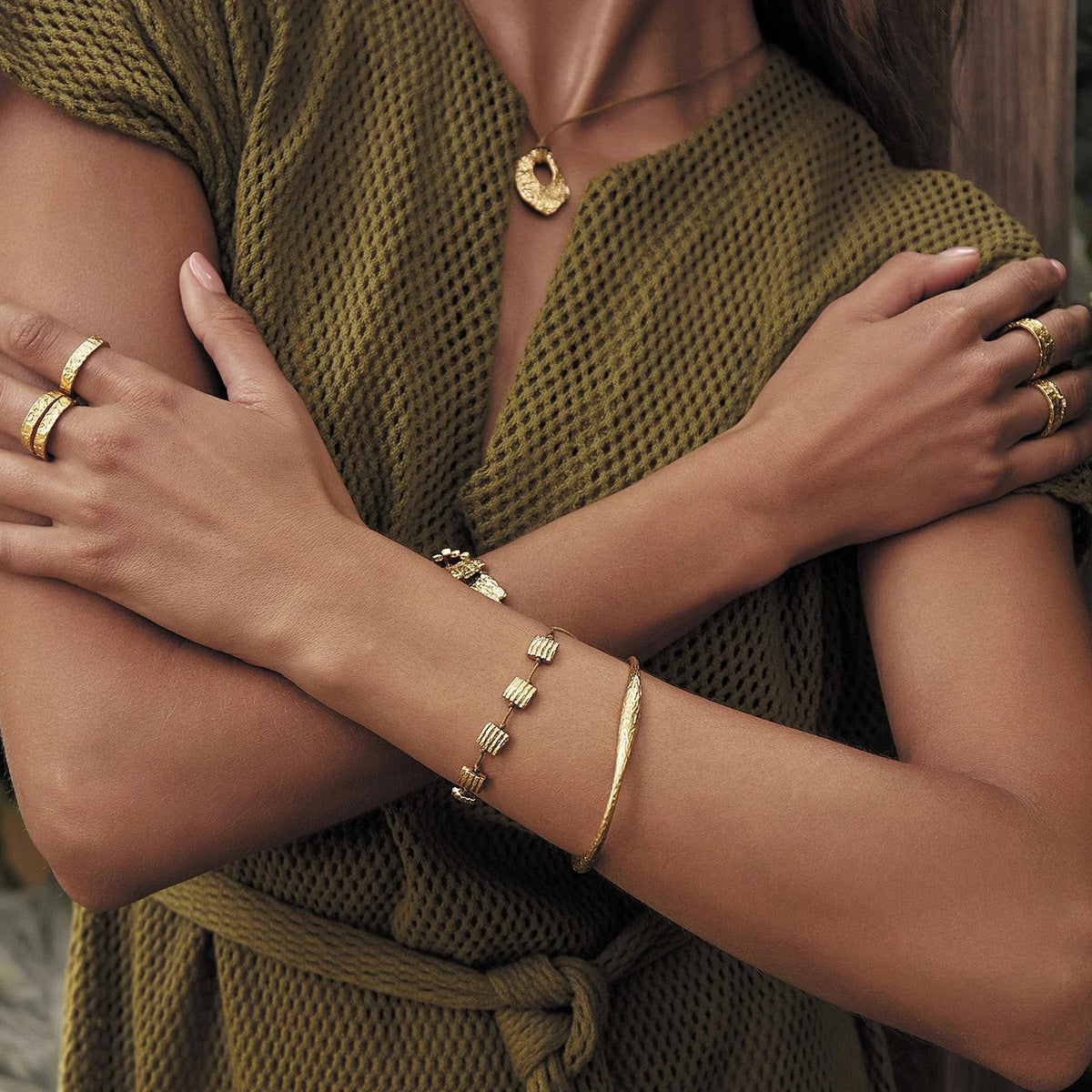 Minimalist 18K Gold Plated Geometric Hammered Stainless Steel Open Cuff Bracelet