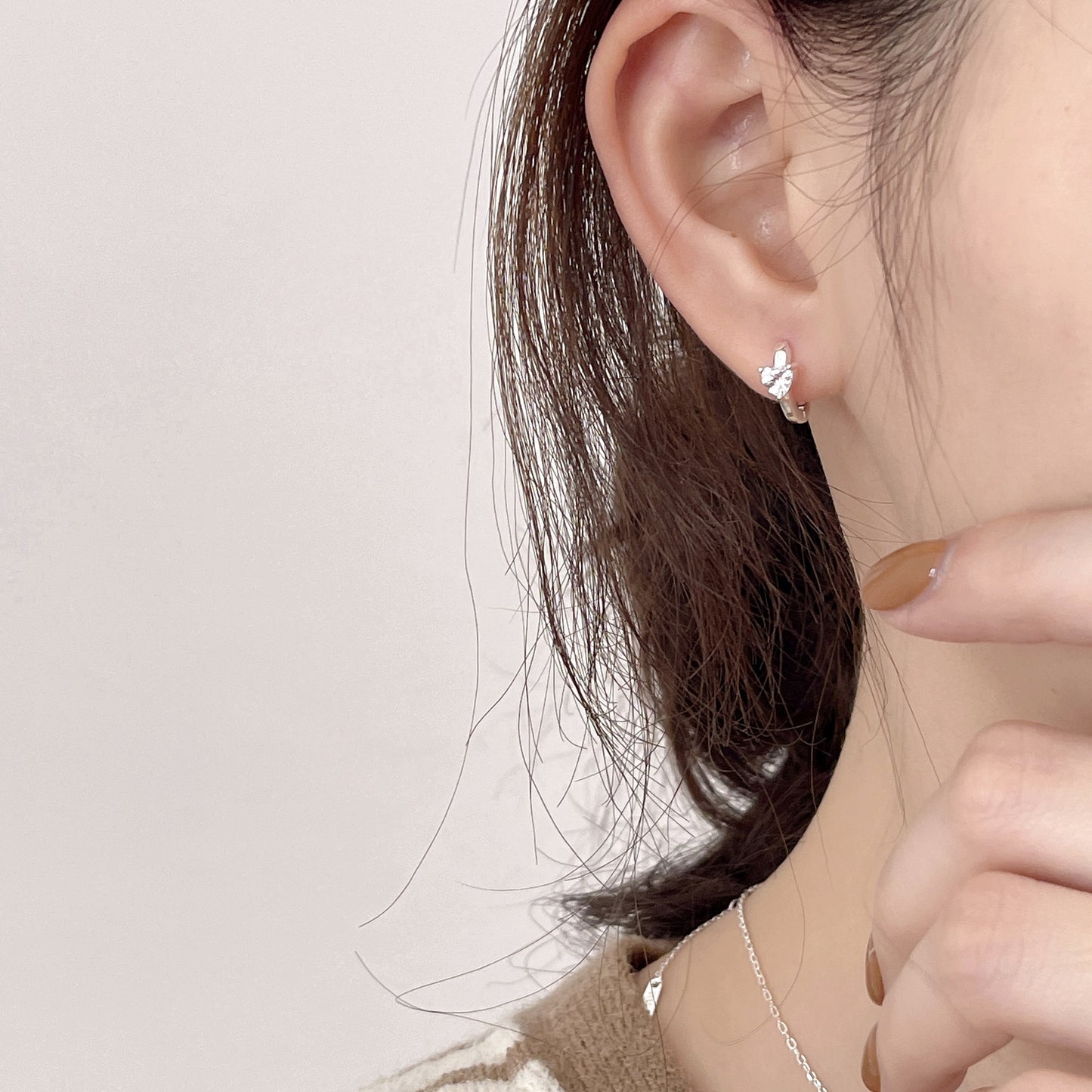 Minimalist Star-Shaped S925 Sterling Silver Hoop Earrings with Cubic Zirconia Inlay
