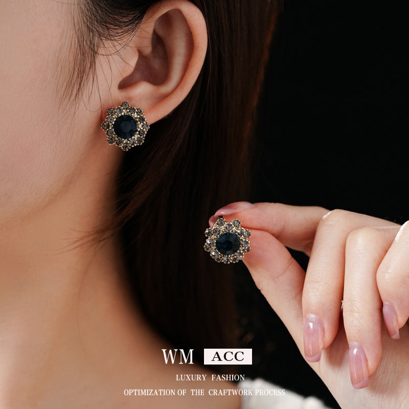 Vintage Floral Flower Earrings Bracelet Necklace Set for Women Alloy Jewelry with Rhinestone Inlay Locket Chain Minimalist Elegant Luxury Style