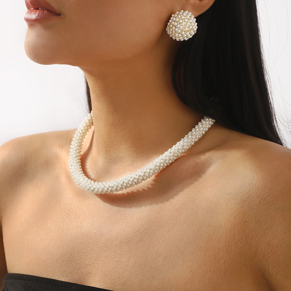 Parure Elegante di Collana e Orecchini di Perle in Stile Francese da Donna con Dettagli in Strass su Base in Lega e Catena di Perle Artigianale