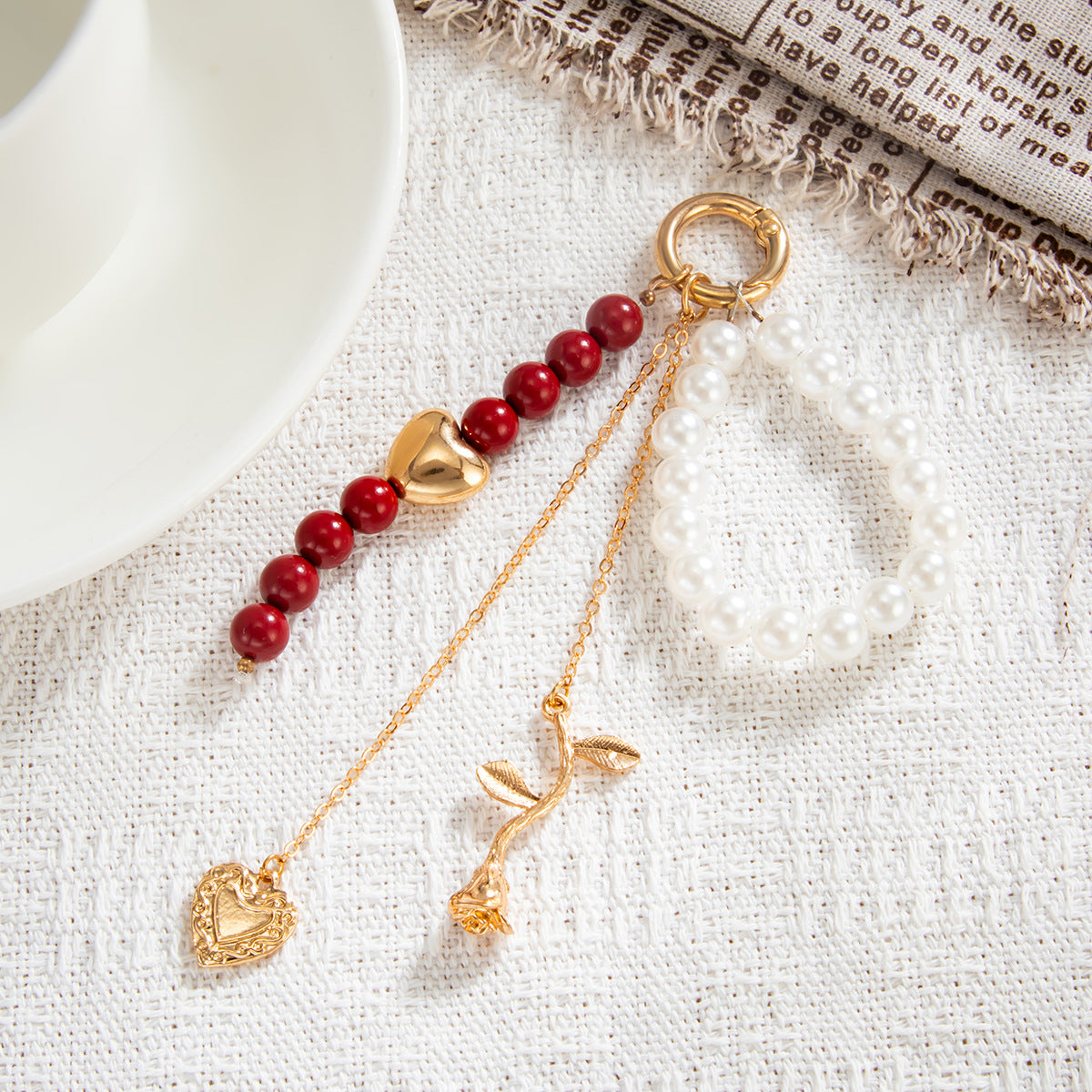 Fashionable Floral Heart Teardrop Faux Pearl Beaded Keychain Alloy Plated Bag Charm