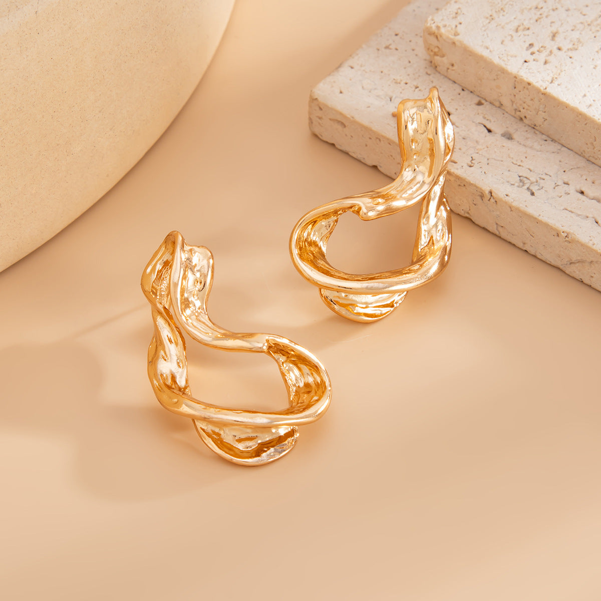 Orecchini a Cerchio Geometrici Irregolari a Forma Liquida da Donna in Lega con Finitura Galvanica Gioielli di Moda di Tendenza
