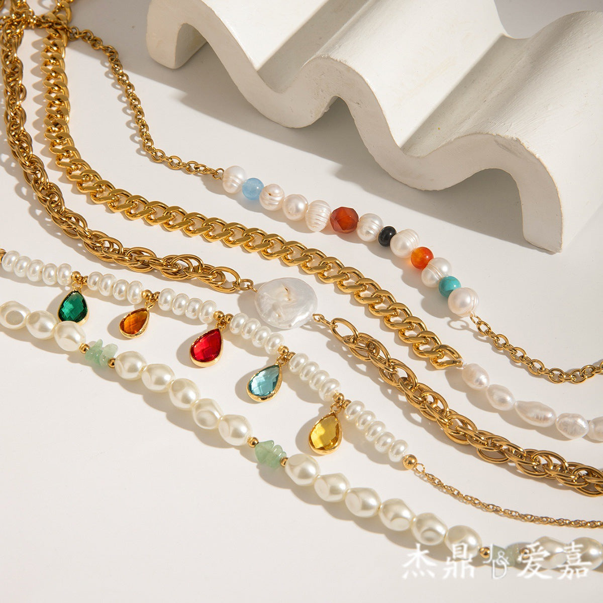 Sweet Geometric Round Stainless Steel Plated Pearl Necklace for Women