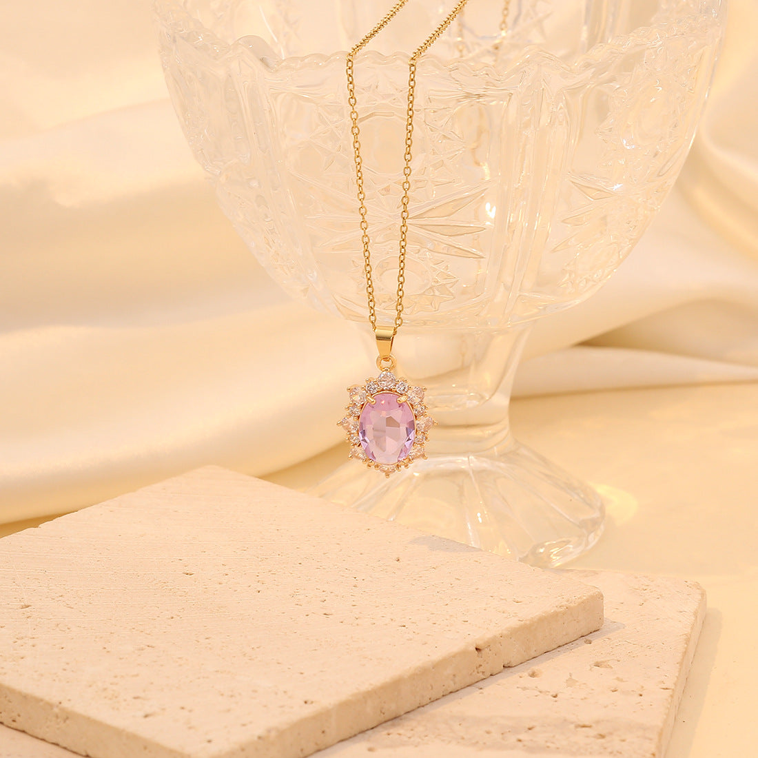 Elegant Oval-Shaped Stainless Steel Pendant Necklace with Full Rhinestone Inlay for Women