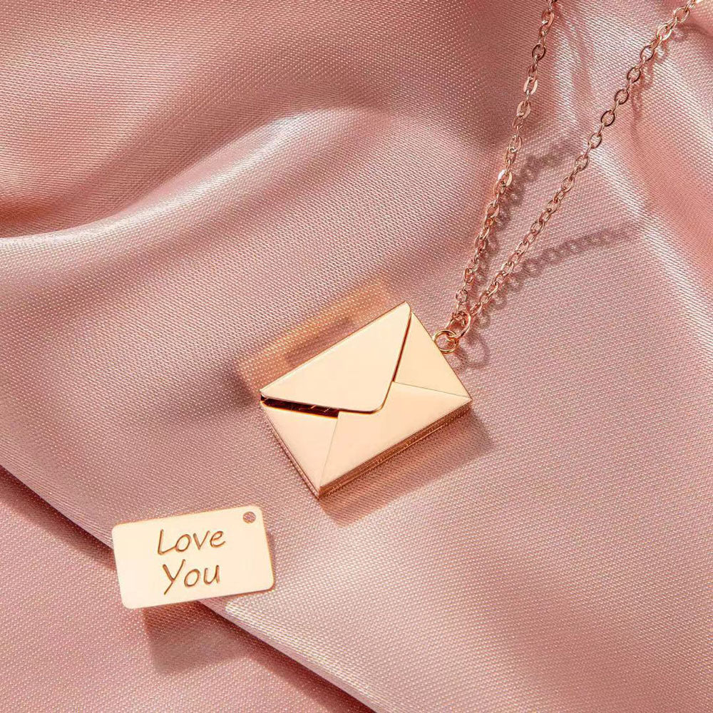Minimalist Letter-Shaped Stainless Steel Necklace with Titanium Steel Pendant and Polished Finish for Women