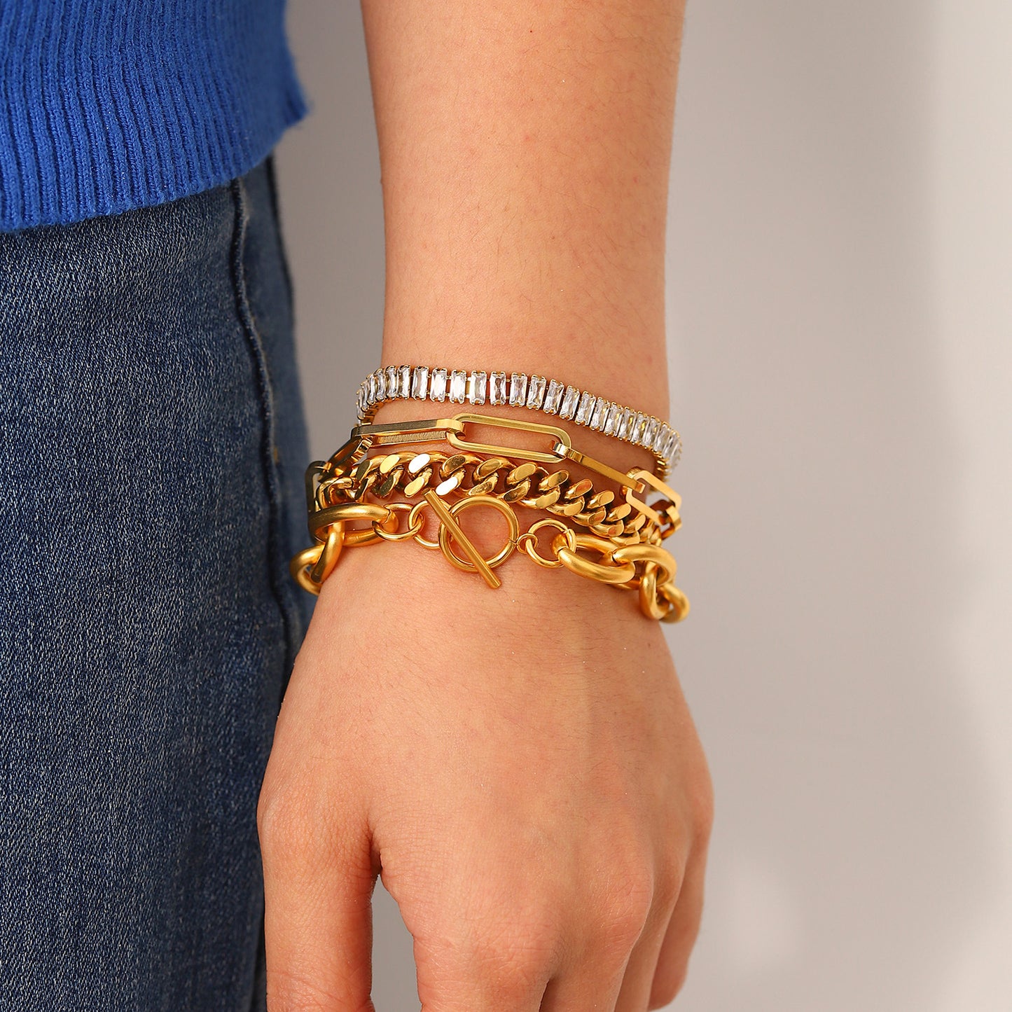 Fashion 18K Gold Plated Stainless Steel Cuban Link Bracelet with Geometric Cross Design for Women