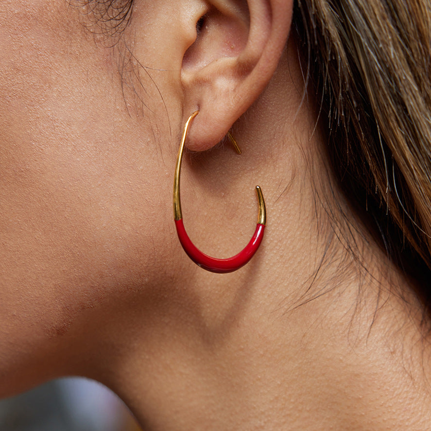 Orecchini pendenti da donna minimalisti geometrici placcati in acciaio inossidabile con cerchio a forma di C, gioielli di lusso per l'autunno e l'inverno
