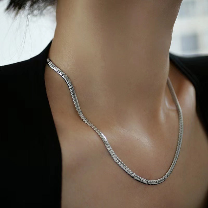 Collar Chapado en Acero de Titanio con Forma de U Estilo Punk para Unisex con Estética Minimalista de Tono Frío