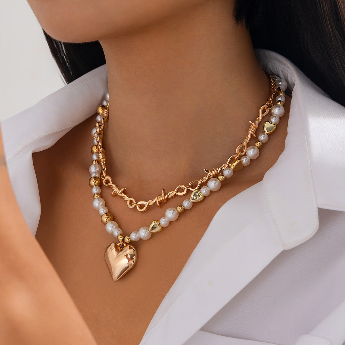 Collar con colgante de perla de imitación con forma de corazón minimalista para mujer con cadena a la altura de la clavícula