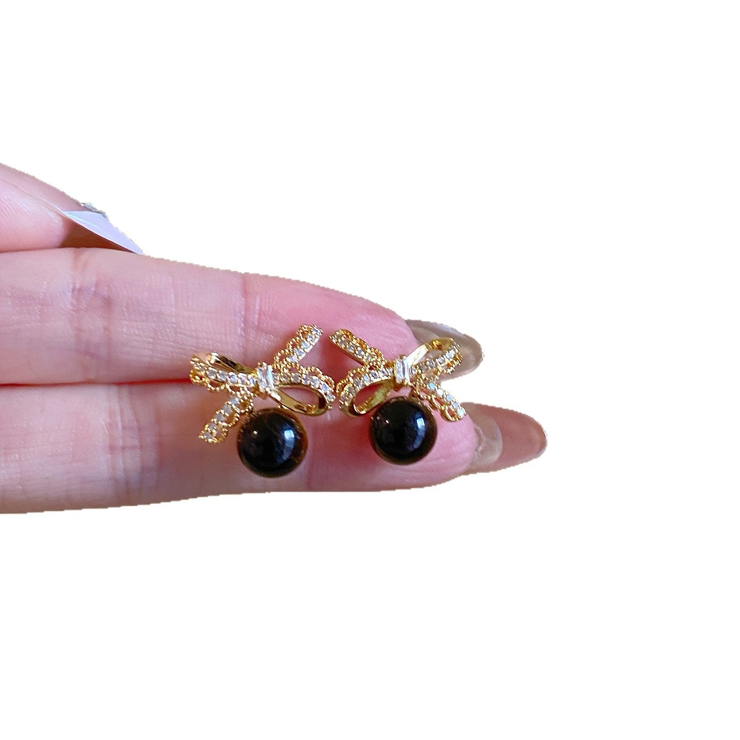 Eleganti Orecchini con Fiocco in Stile Vintage, Perla Sintetica e Intarsi in Zirconi su Perni in Acciaio Inossidabile