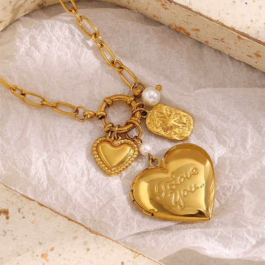 Elegante collar con colgante de acero inoxidable chapado en oro de 18 quilates en forma de corazón para mujer