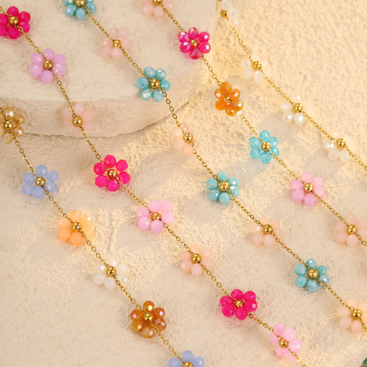 Collana Geometrica alla Moda in Acciaio Inossidabile con Placcatura in Oro 18K e Ciondolo Floreale Colorato da Donna