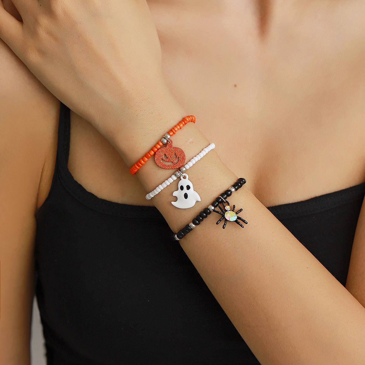 Juego de pulseras góticas oscuras de Halloween con dijes de araña, fantasma y calabaza, pulsera de cuentas de aleación para mujer