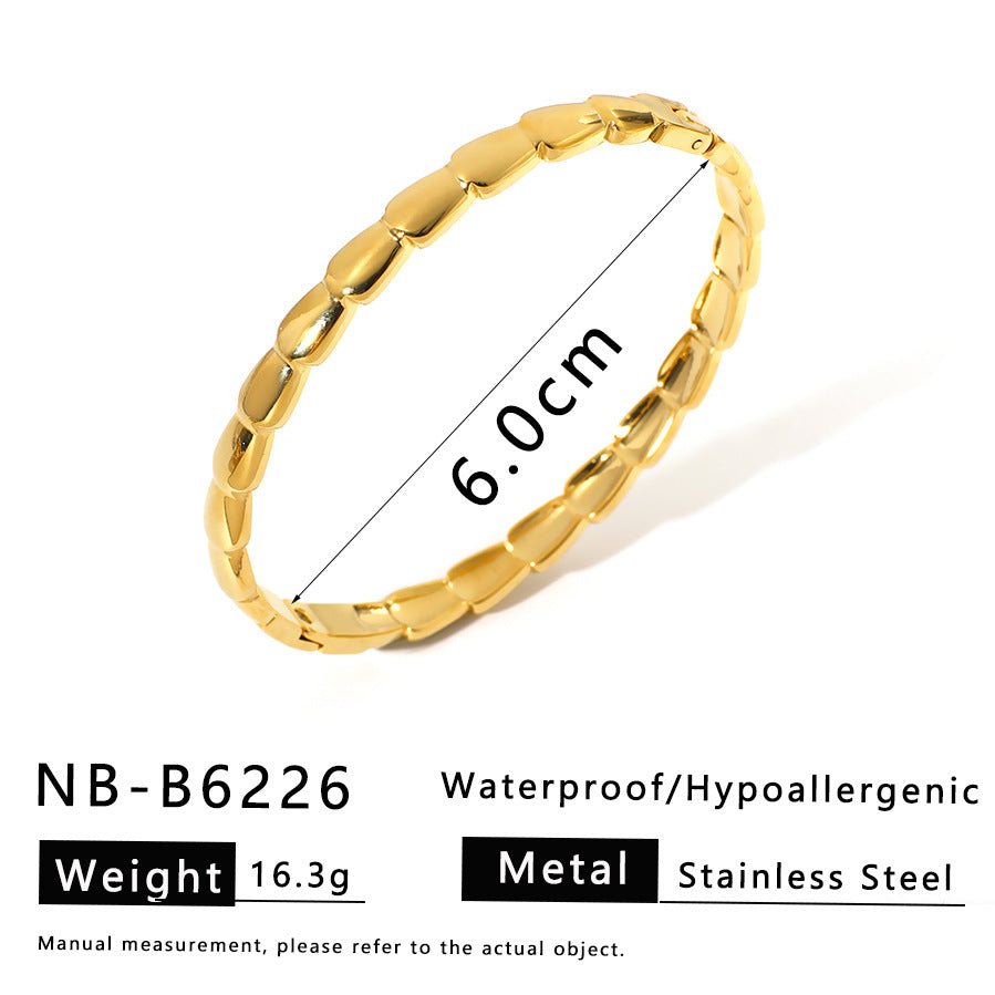 Bracciale Minimalista da Donna a Giunzione di Bambù Stellata in Acciaio Inossidabile con Placcatura Sottovuoto in Oro 18K Design Geometrico