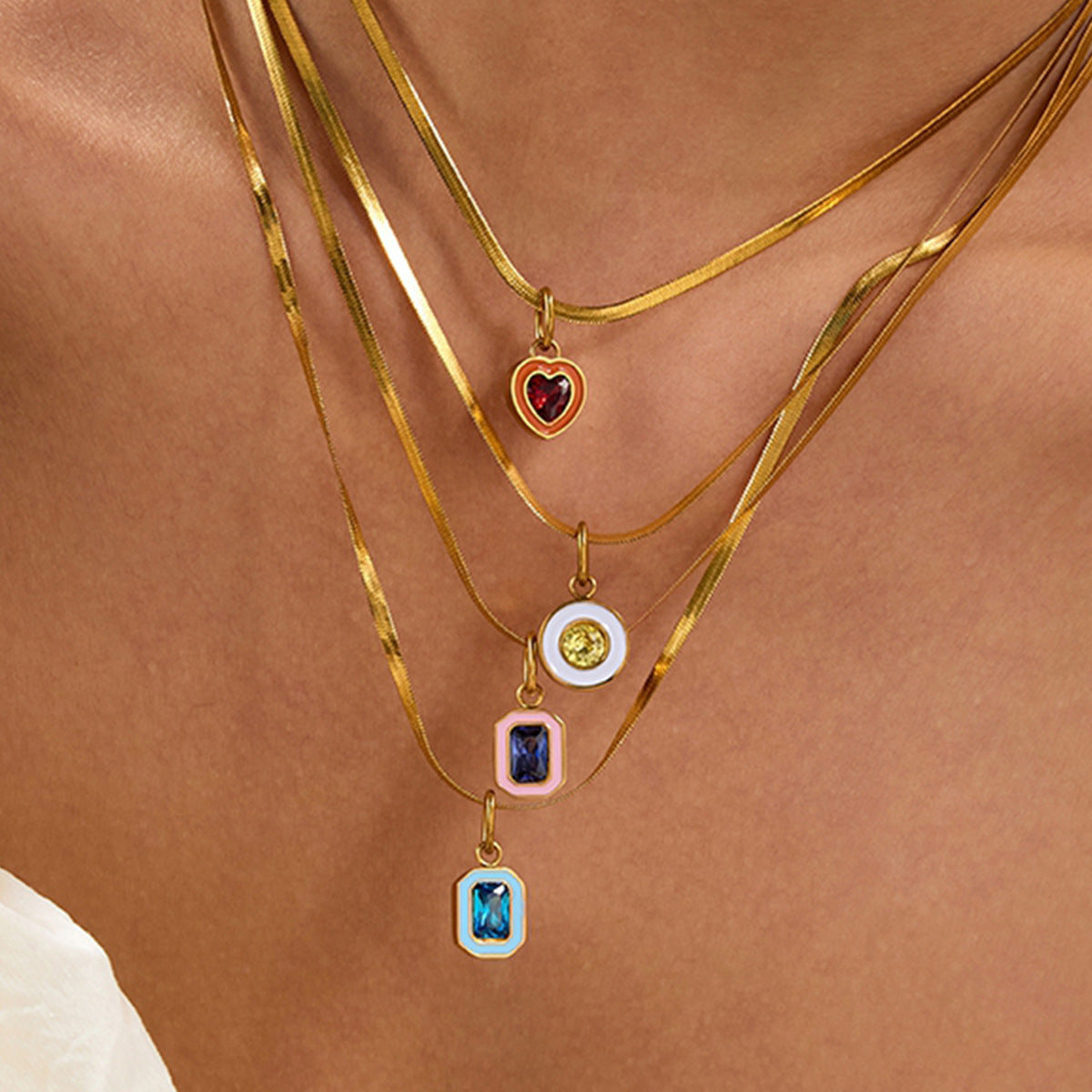 Elegant Heart Geometric Cubic Zirconia Plated Titanium Steel Pendant Necklace for Women