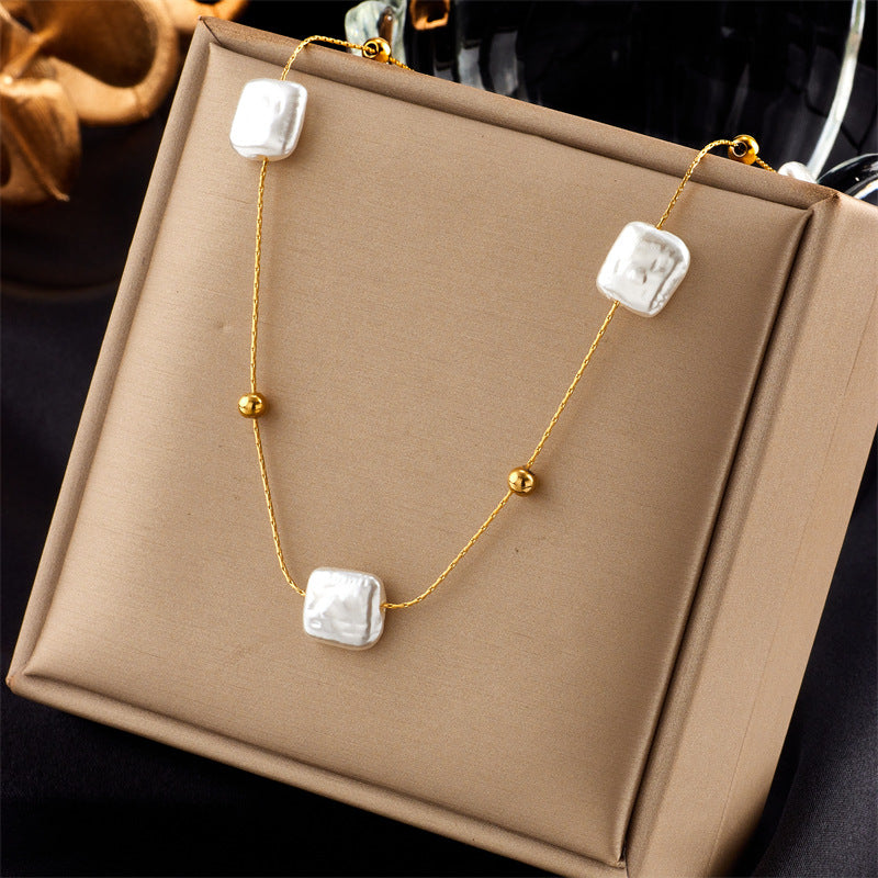 Minimalist French Retro Square Pearl Pendant Necklace in Titanium Steel with Thin Chain and Plated Finish for Women