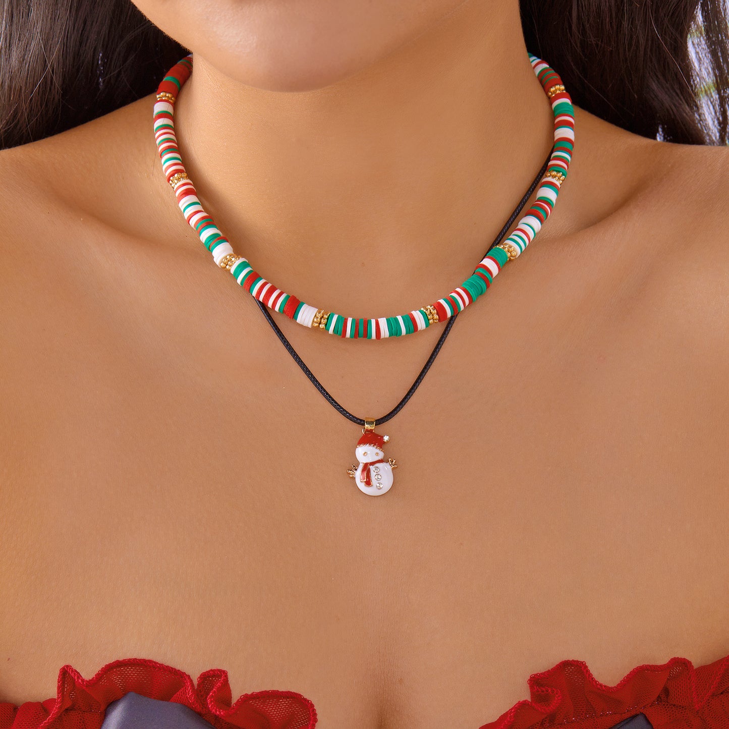 Collar de Navidad hecho a mano de arcilla polimérica para mujer con colgante de muñeco de nieve, reno y copo de nieve en cadena de cuentas