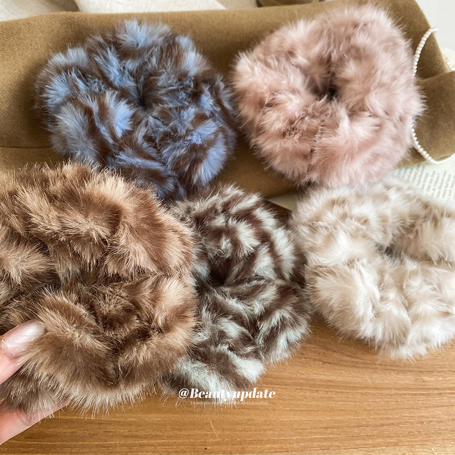 Coletero Elegante de Peluche Suave a Rayas para Cola de Caballo con Diseño Minimalista y Patrón Geométrico para Mujer