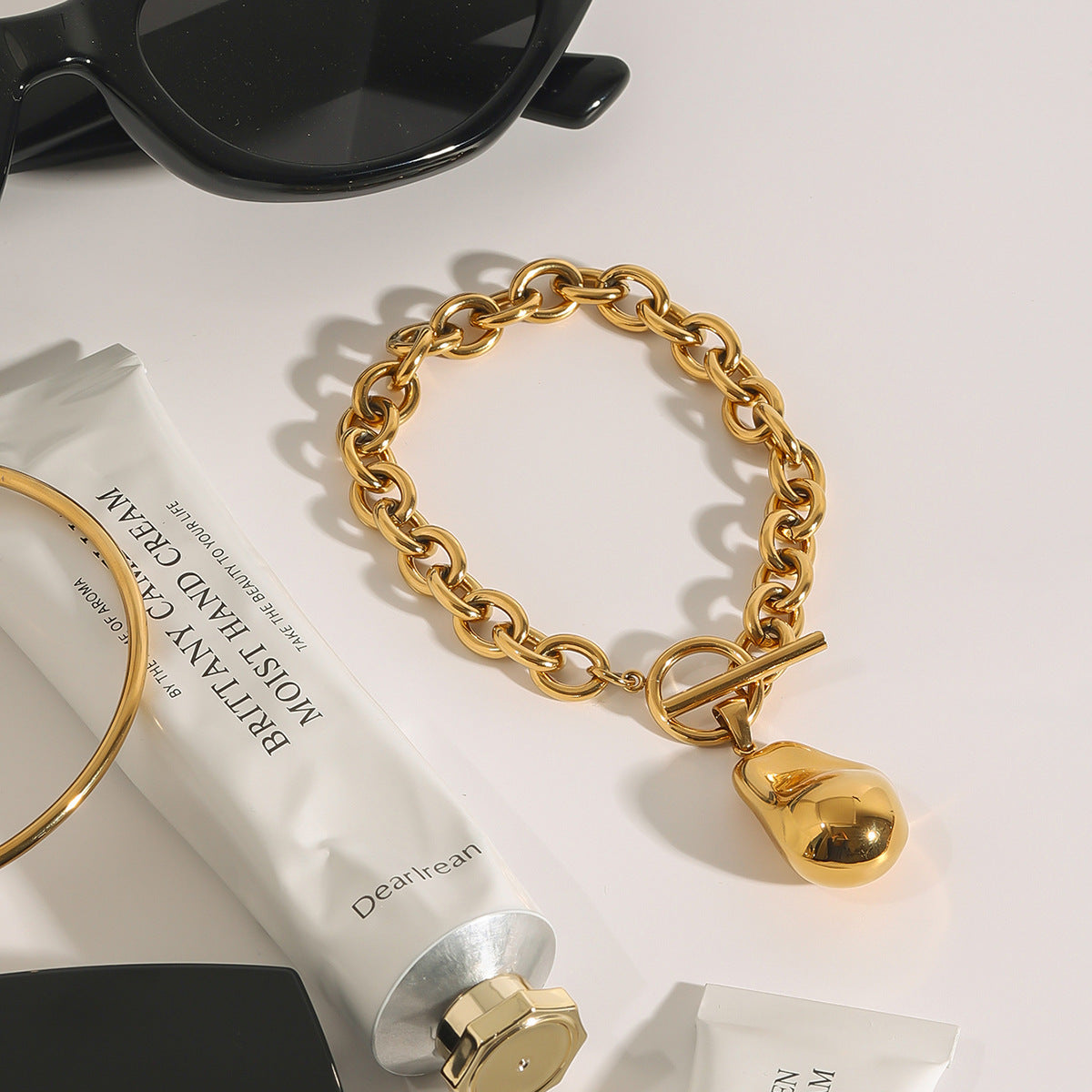 Luxury Elegant Geometric Oval Titanium Steel 18K Gold Plated Bracelet for Women