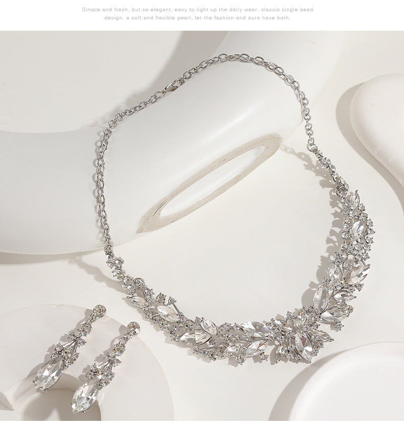 Elegant Floral and Teardrop-Shaped Alloy Necklace Set with Rhinestone Pendant, Plated Finish, for Women