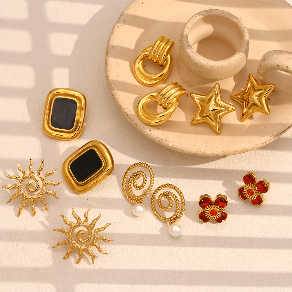 Fashionable Floral Frame Circle Pearl Stud Earrings for Women in Stainless Steel with 18K Gold Plating