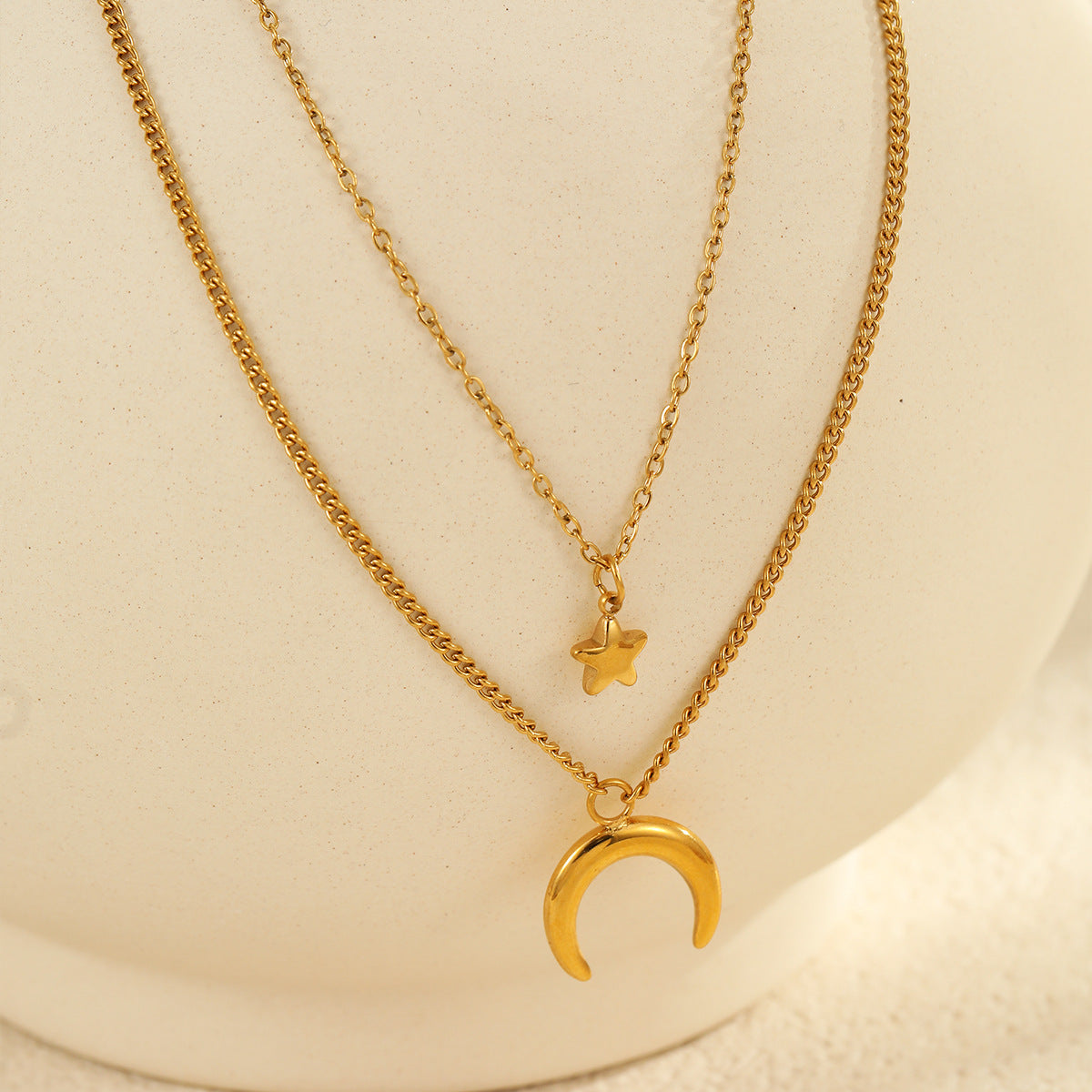 Collana a stella e luna in acciaio inossidabile placcato oro 18 carati da donna in stile vintage