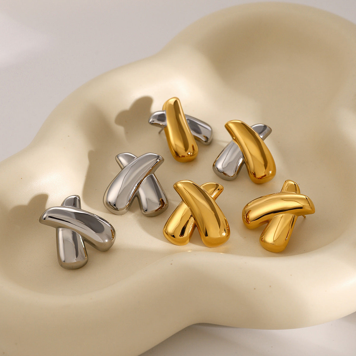 Ins Style Asymmetric X Shape Plated 18K Gold Stainless Steel Stud Earrings Unisex Lightweight