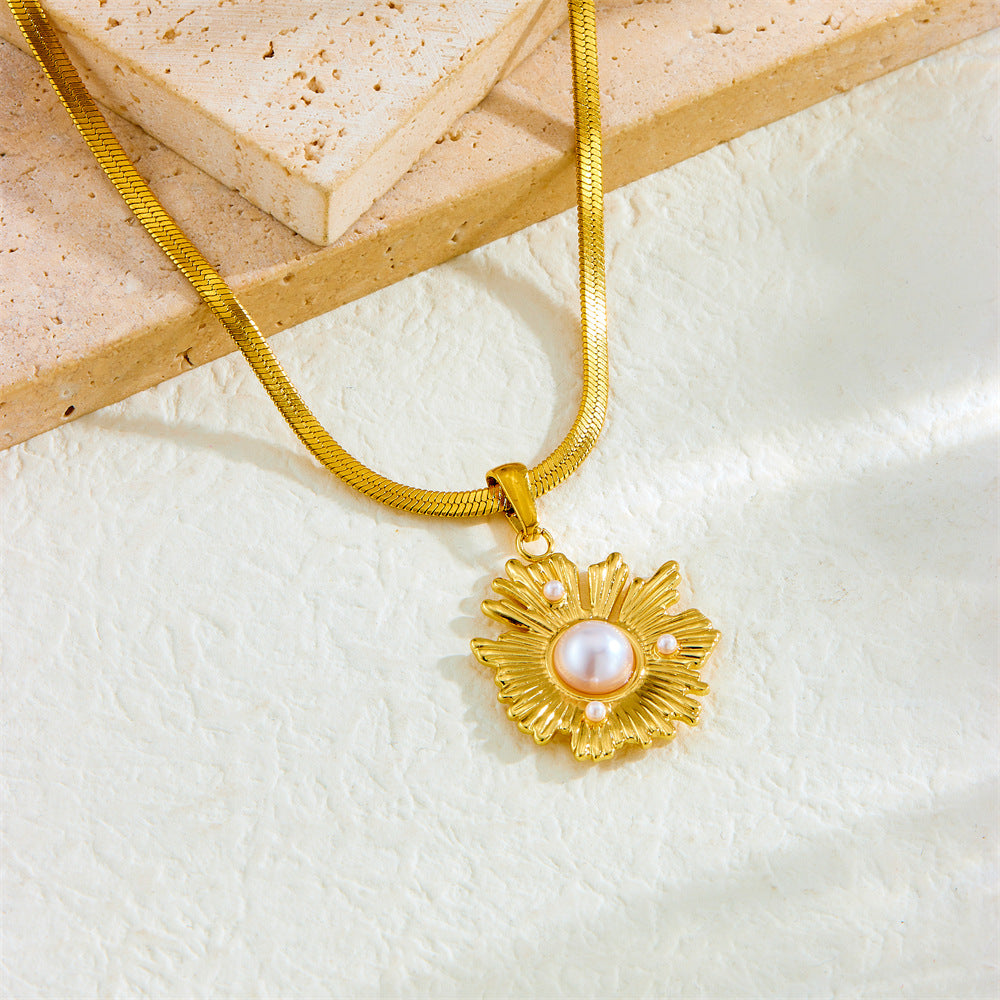 Elegant Business Gold Plated Geometric Stainless Steel Sunflower Freshwater Pearl Pendant Necklace with Serpentine Chain