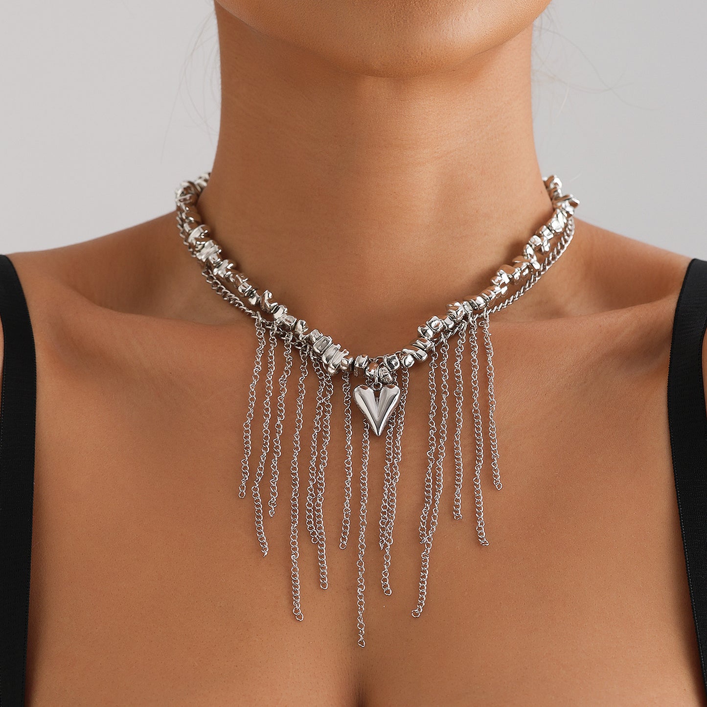 Fashionable Minimalist Heart-Shaped Alloy Pendant Necklace with Plated Finish for Women