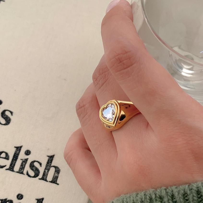 Anello minimalista da donna a forma di cuore in argento sterling 925 con intarsio di zirconi