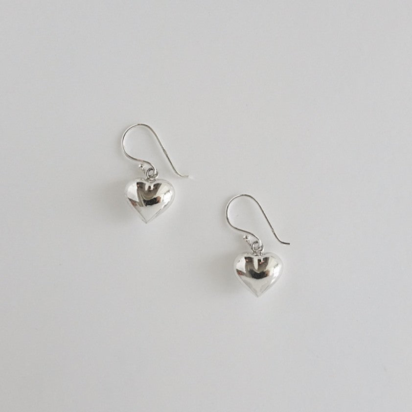 Minimalist Heart-Shaped 925 Sterling Silver Earrings with Plated Finish, Geometric Edge Detail, Versatile Everyday Jewelry