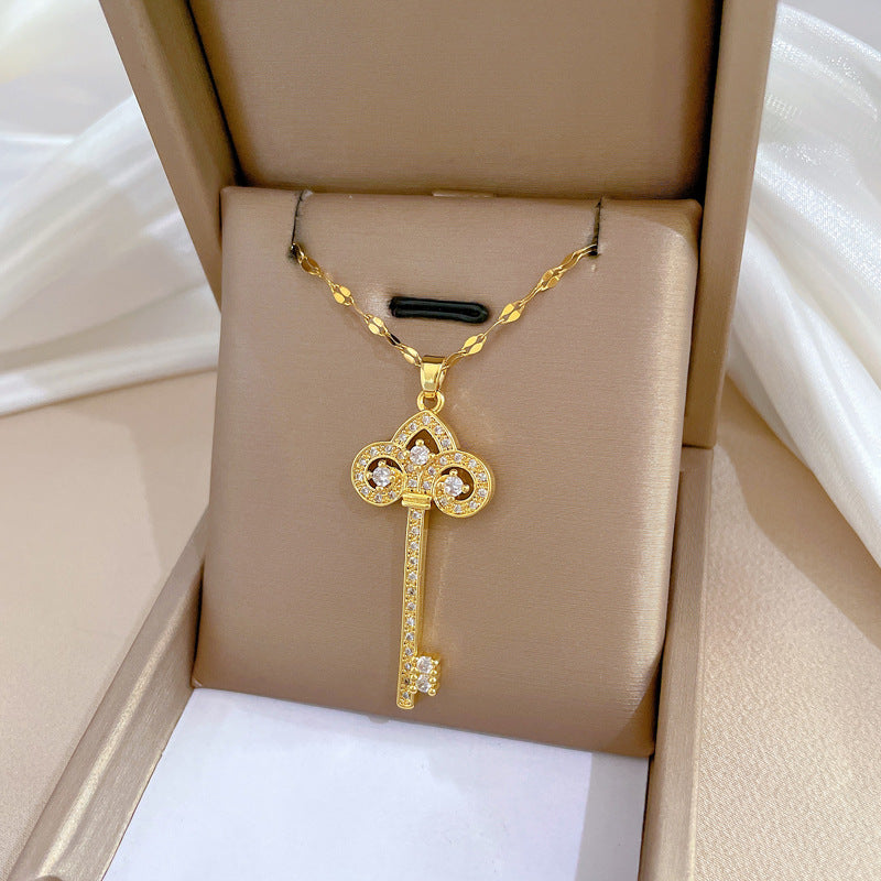 Collana con Pendente a Corona da Donna in Acciaio al Titanio di Lusso con Strass Intarsiati, Design Geometrico, Catena a Medaglione Regolabile