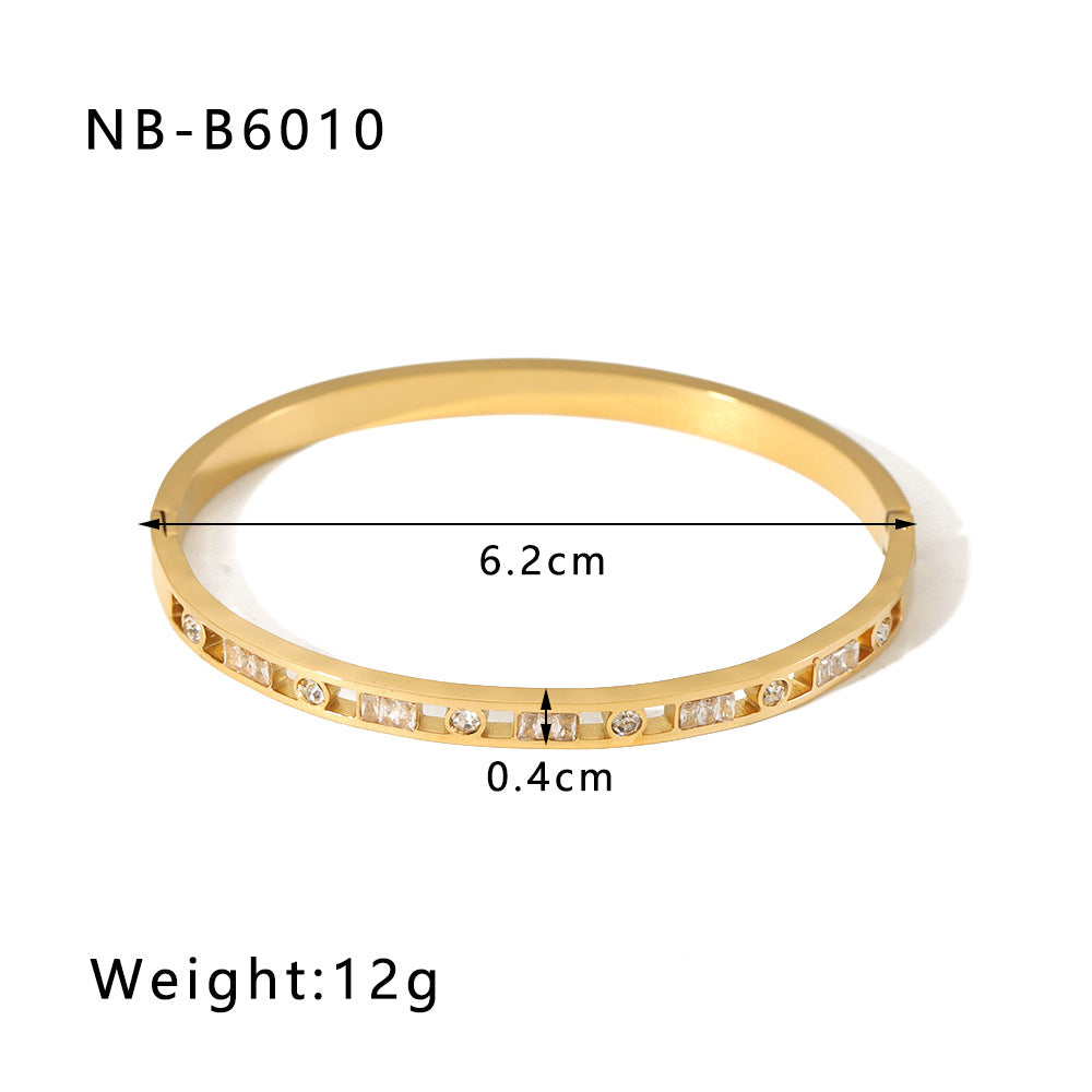 Bracciale Minimalista a Stella in Acciaio Inox con Intarsio di Strass, Motivo a Griglia Geometrica e Placcatura in Oro 18K