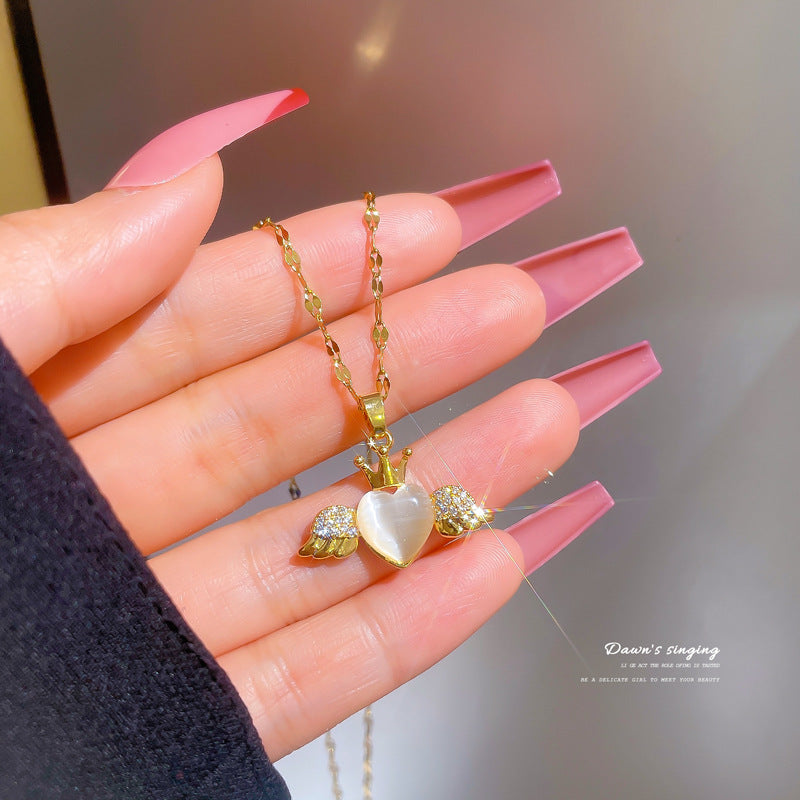 Collar geométrico minimalista de acero de titanio dulce con colgante incrustado de diamantes de imitación para mujer
