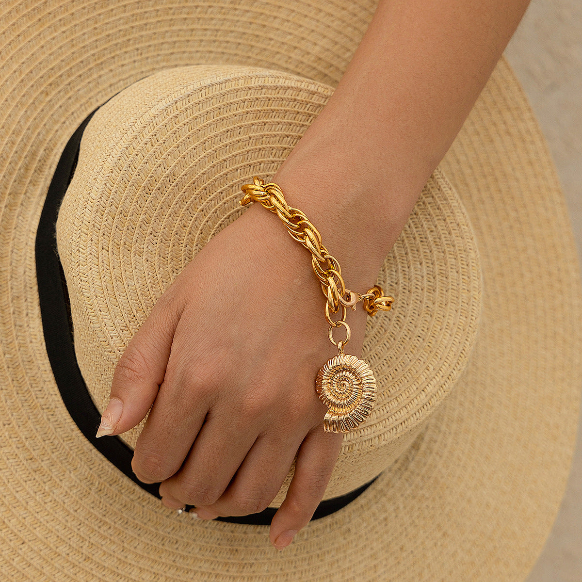 Vacation Style Seashell Tassel Bracelet for Women Alloy Geometric and Animal Shape Electroplated Beach Jewelry