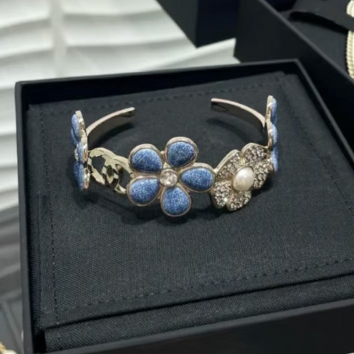 Luxury Gold Plated Brass Camellia Flower Rhinestone Open Cuff Bracelet for Women