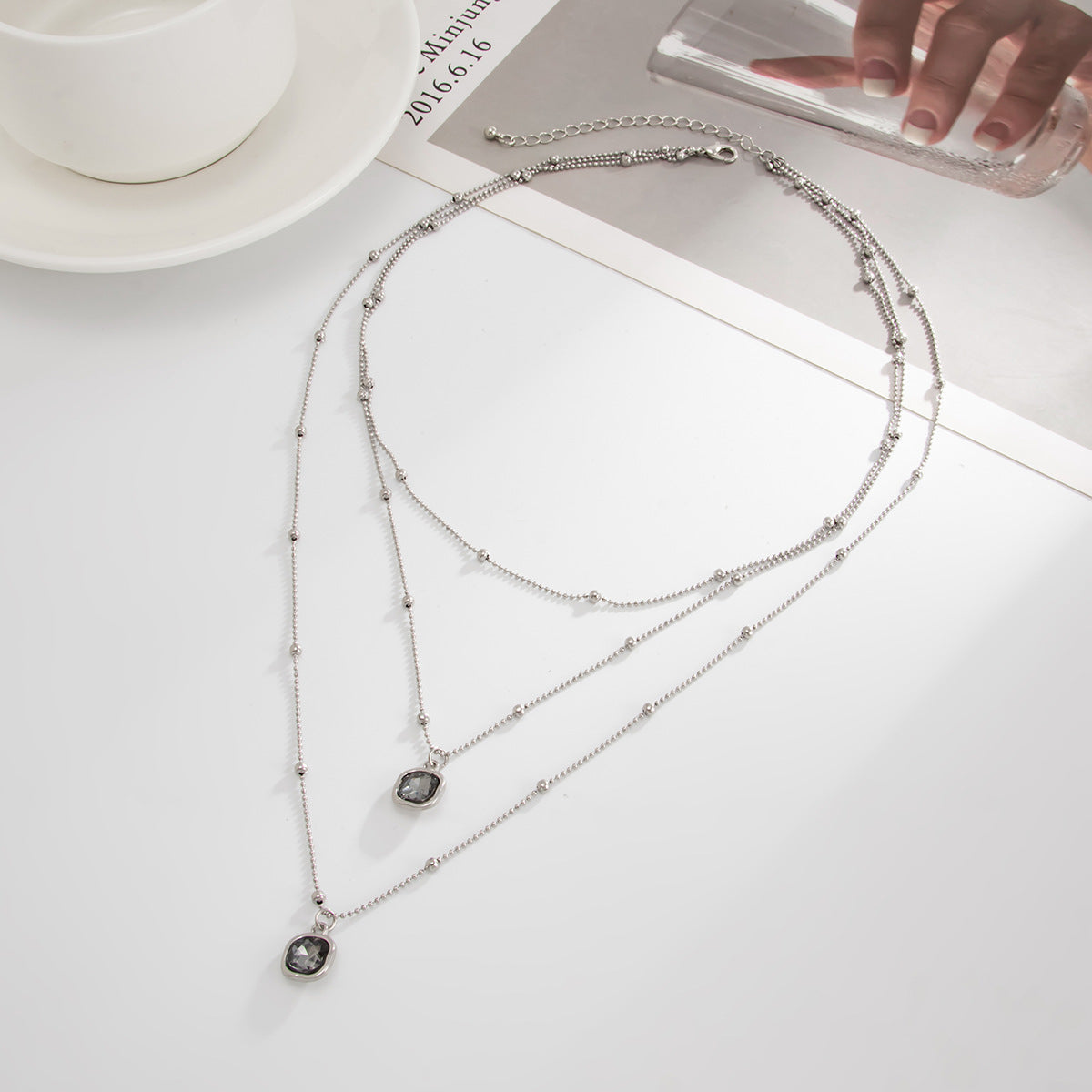 Minimalist Geometric Acrylic Pendant Plated Iron Necklace for Women