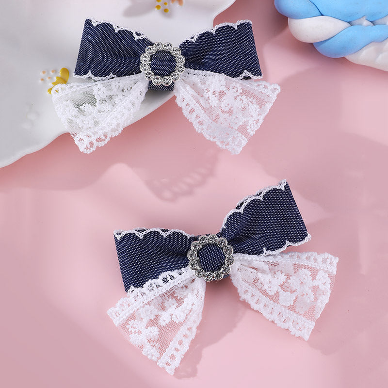 Fermaglio per Capelli da Bambina a Forma di Fiocco in Denim Stile Naturale con Stella in Lamina d'Oro e Bordo in Pizzo, Fermaglio a Becco d'Anatra