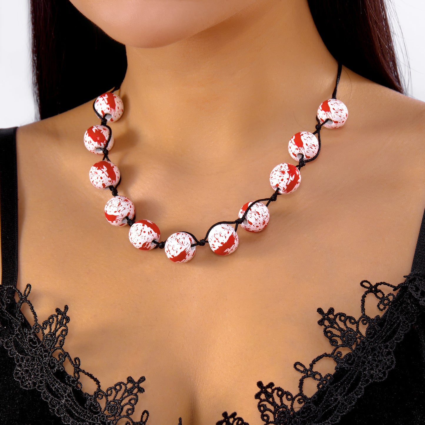 Collana da donna con ciondolo a forma di fantasma di zucca di Halloween vintage in resina con forma geometrica e accenti rotondi