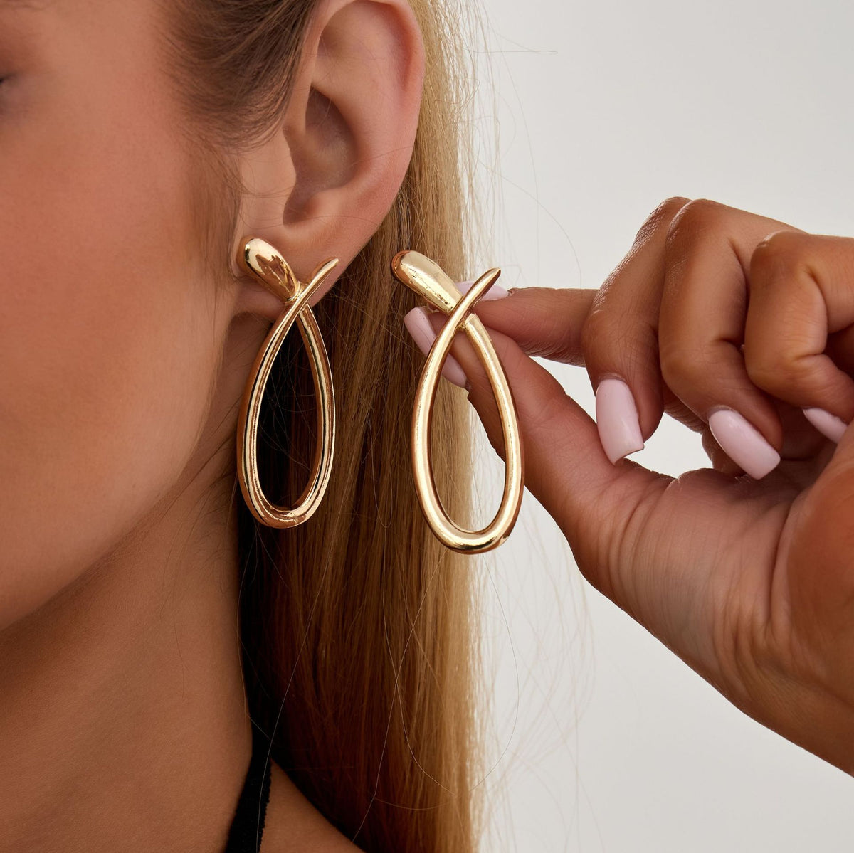 Minimalist Geometric Round Alloy Plated Earrings for Women