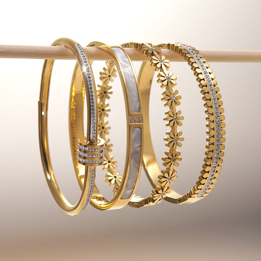 Luxury Round Geometric Stainless Steel Titanium Steel Gold Plated Diamond Bracelet for Women